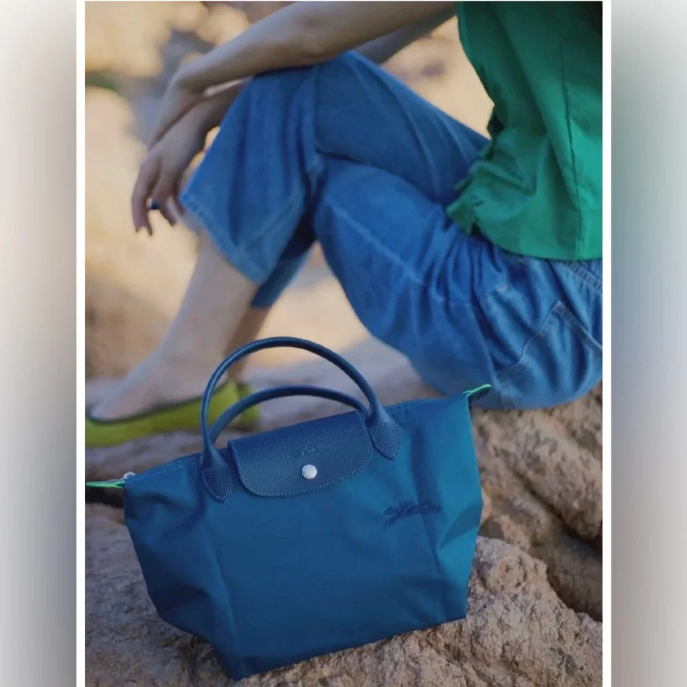 Le Pliage Green Recycled Canvas Top Handle Bag graphite color